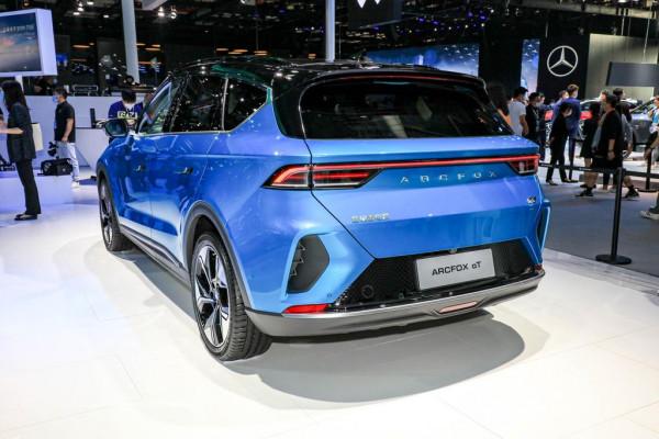 國產智慧電動汽車,SUV極狐 阿爾法T,開車變成了享受 國產智慧電動汽車,SUV極狐 阿爾法T,開車變成了享受