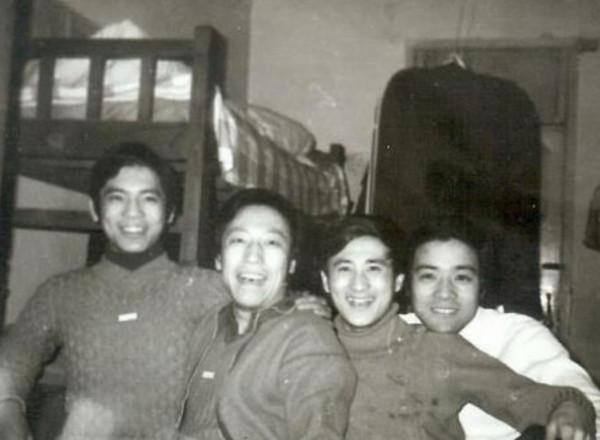 何政軍：倪大紅千方百計偷他辣醬吃，交警貼罰單寫成“趙政委”