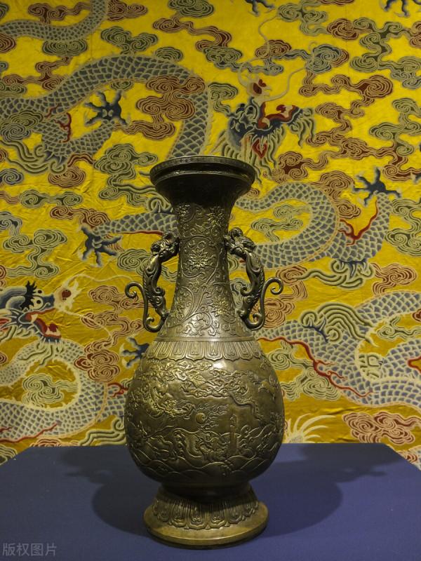 搞古玩收藏，都是為了掙錢，有人選擇“爭”，有人選擇“不爭”