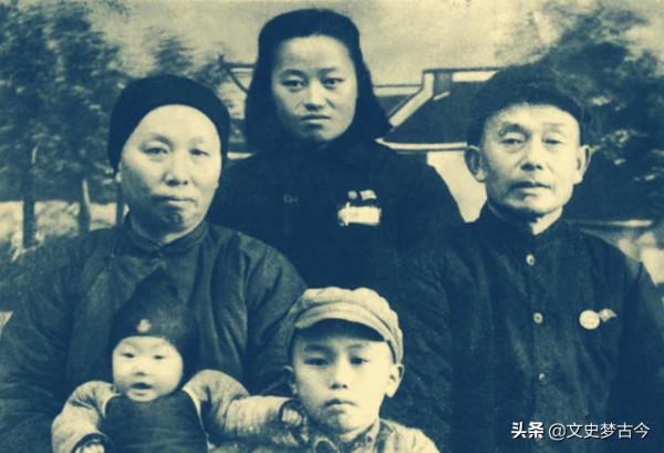 1984年,廖錫龍主政第11軍,他的老軍長去向何處?42歲升任副總長 1984年,廖錫龍主政第11軍,他的老軍長去向何處?42歲升任副總長