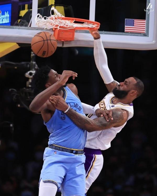 行走的記錄儀-詹姆斯 行走的記錄儀-詹姆斯