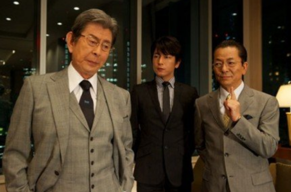 攜手妻子40年，82歲臨終前病房娶初戀，宇津井健：我一直想這樣做