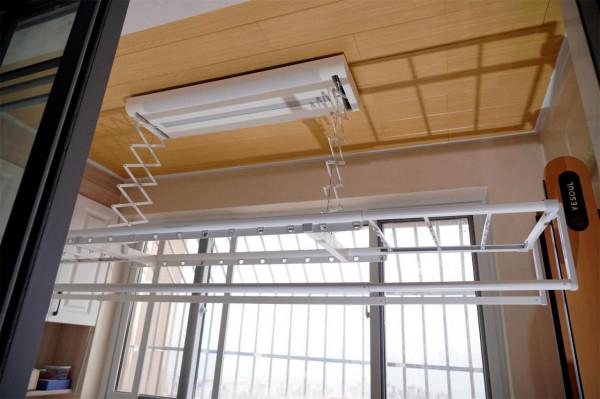 售價1699元，小米上線全新晾衣神器，帶加熱烘乾哦