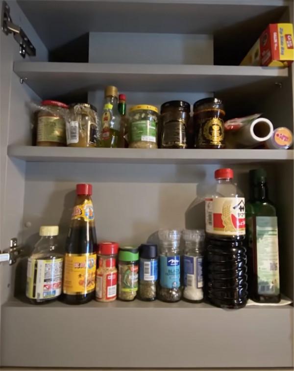 一位香港30歲獨居青年,買下18㎡雙陽臺“奈米樓”,網友:太逼仄 一位香港30歲獨居青年,買下18㎡雙陽臺“奈米樓”,網友:太逼仄