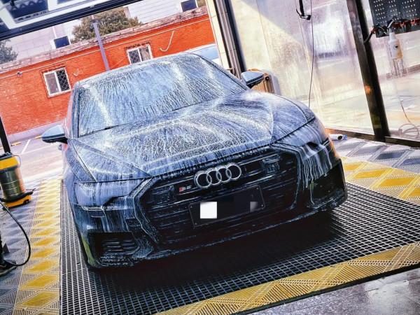 打造運動西裝紳士 全新奧迪A6L改裝案例 打造運動西裝紳士 全新奧迪A6L改裝案例