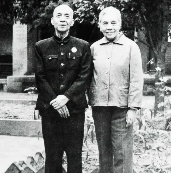 李富春在彌留之際，唯一放心不下的人是周恩來：他的病情怎麼樣