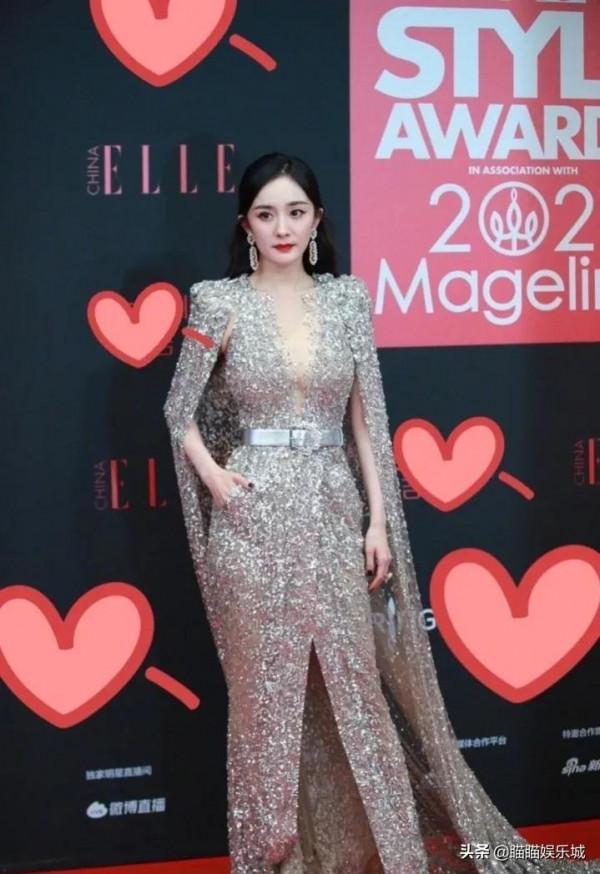 女明星年底大比拼，楊冪、唐嫣、劉詩詩造型，唐嫣還是輸了