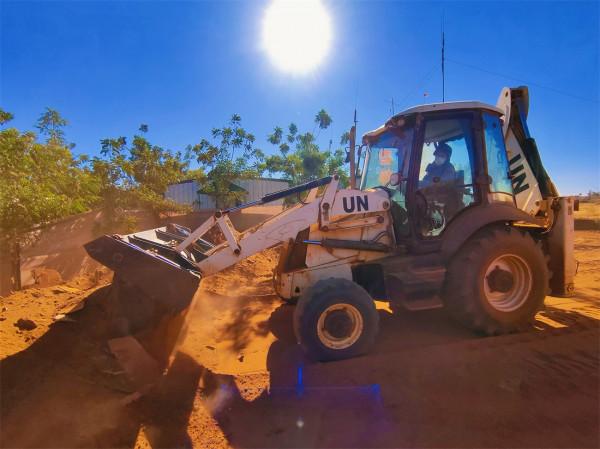 我赴馬裡維和工兵分隊為孟加拉國訊號連修建彈藥庫