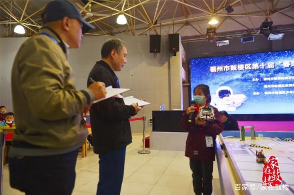 小小少年大顯“身手”第十屆鼓樓區“春芽杯”機器人創意大賽開賽