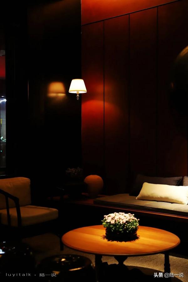 10人消費將近4000元，鮮松茸、大黃魚、羅氏蝦、私房牛肉都不錯