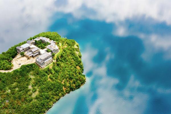 國內超凡脫俗的十大仙境,去過一個即是人間值得 國內超凡脫俗的十大仙境,去過一個即是人間值得