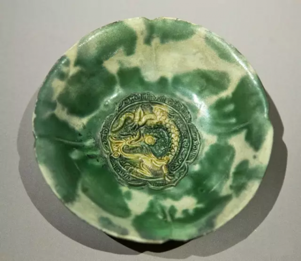 新加坡海域古沉船發現大批元青花