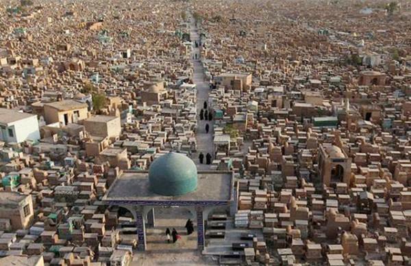 薩達姆生前最後的一頓晚餐：到底吃的是什麼？飯後還要了一支菸