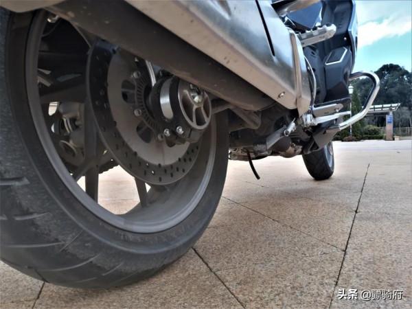 國產“小金翼”——貝納利超公升級豪華旅行車1200GT試駕感受