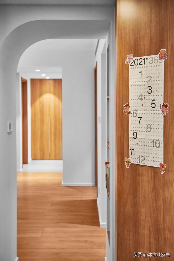 44歲的阿姨，與母親同住，兩人把家佈置得溫馨美好，適合居家養老