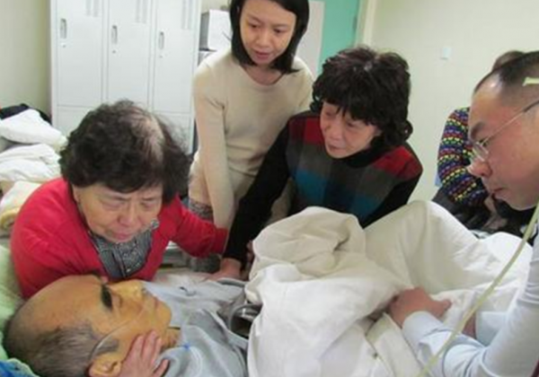 2013年莊則棟病危，囑咐日本妻：死後不搞告別儀式，望有尊嚴長眠