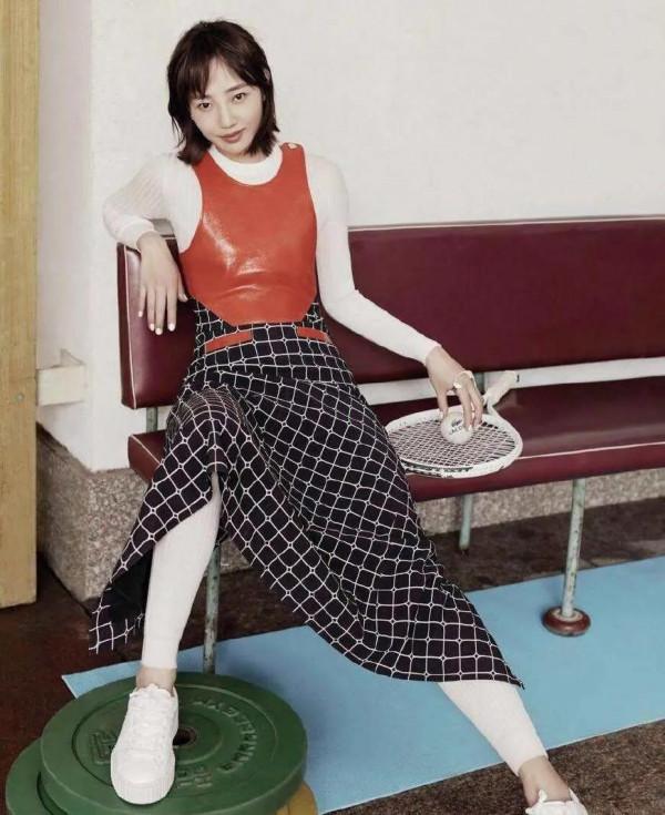 女星白百合的時尚穿搭，很適合上班族