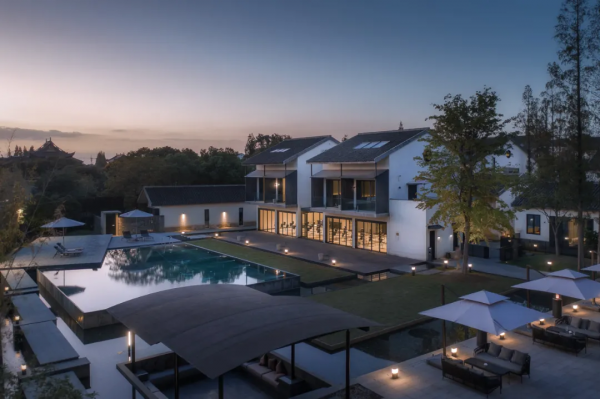 沉浸式體驗10000㎡水鄉秘境，住loft星空房，不輸奢牌品質度假