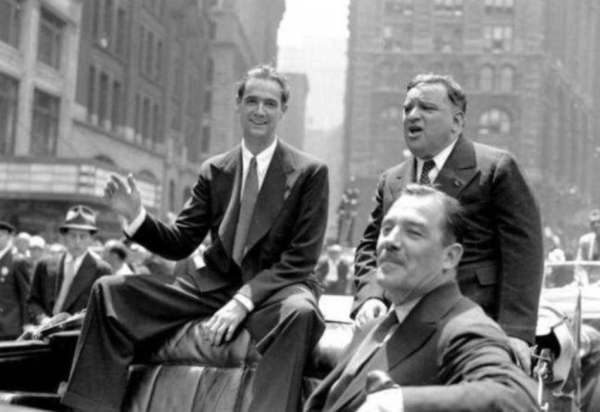 敗家子霍華德·休斯：父母雙亡後，任性揮霍二十年，成為世界首富