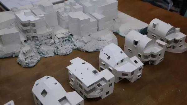 同樣花了130萬,爆改懸崖之上老破危房,真的太牛了 同樣花了130萬,爆改懸崖之上老破危房,真的太牛了