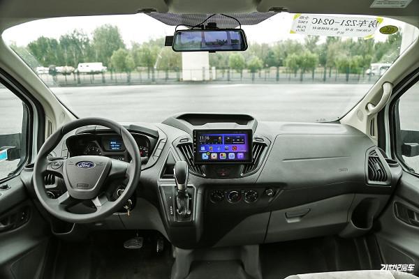 能上京牌的福特小額頭房車,車高不超2.5米!卓美亞卓越X2 能上京牌的福特小額頭房車,車高不超2.5米!卓美亞卓越X2