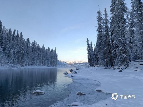 純淨之美 冬日喀納斯湖“林海雪原”仙氣十足