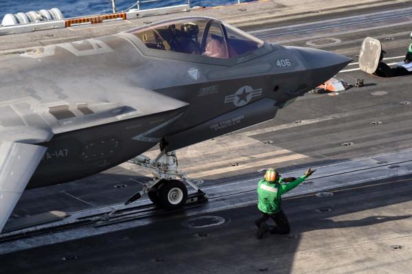 美軍承認南海洩密：拍墜機照水兵要倒黴！這保密水平簡直堪比臺軍