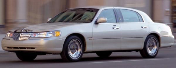 情懷老車之林肯Town Car(城市) 情懷老車之林肯Town Car(城市)