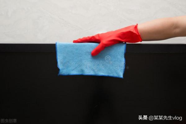 家裡再有錢,電視機旁不能放這四樣東西,快來看看你家有嗎? 家裡再有錢,電視機旁不能放這四樣東西,快來看看你家有嗎?