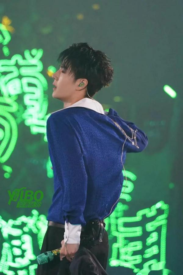 王一博《無感》現場版高畫質桌布