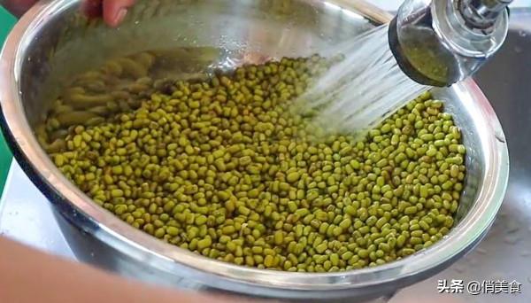 家庭自制綠豆芽,教你5個小秘訣,豆芽4天就能吃,安全衛生又營養 家庭自制綠豆芽,教你5個小秘訣,豆芽4天就能吃,安全衛生又營養