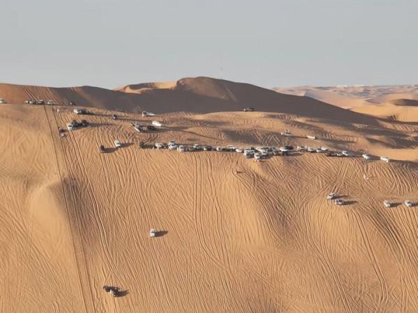 迪拜沙漠野營之旅 迪拜沙漠野營之旅