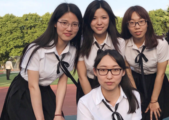 四川一高校女寢火了,6人建3個群,上演現實版“宮鬥劇” 四川一高校女寢火了,6人建3個群,上演現實版“宮鬥劇”