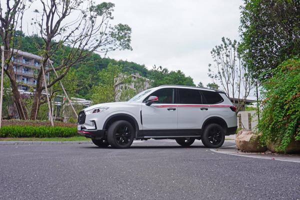 18萬!5米長帶大梁 還有2.0T柴油機 上汽大通MAXUS D90 Pro驚到我了! 18萬!5米長帶大梁 還有2.0T柴油機 上汽大通MAXUS D90 Pro驚到我了!