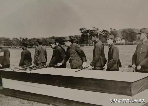 七十六年前的今天，青島日軍受降儀式在匯泉跑馬場舉行​