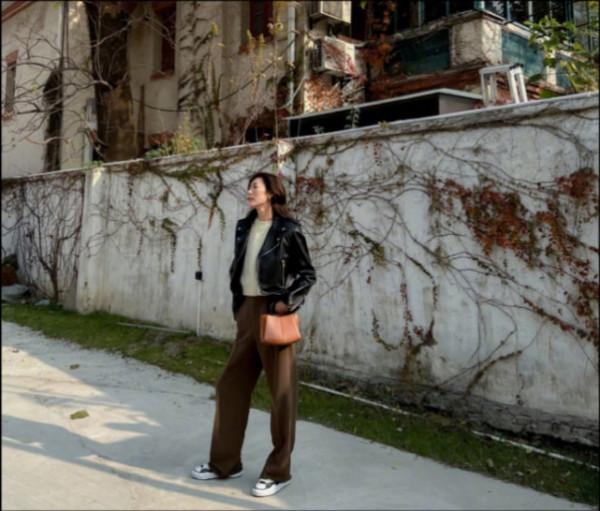 劉雯導師曝模特圈內幕:設計師導演不喜歡女生,連軸轉猝死很正常 劉雯導師曝模特圈內幕:設計師導演不喜歡女生,連軸轉猝死很正常