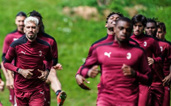 米蘭轉會短訊息兩則:卡7只能轉會離隊,伊布或將續約 米蘭轉會短訊息兩則:卡7只能轉會離隊,伊布或將續約