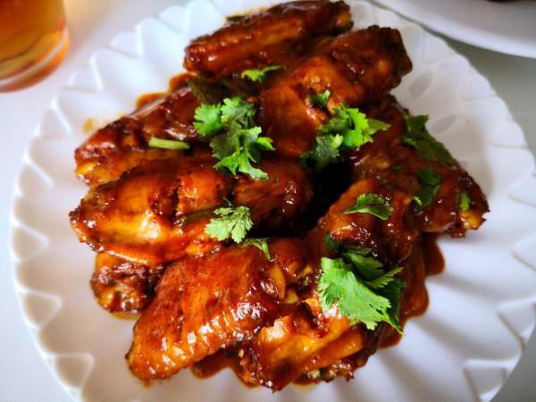 老婆同事來玩，我做8道菜招待，大家都不淡定：好想有這樣的老公