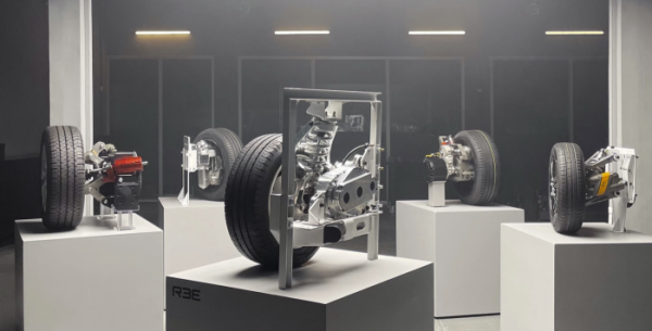 REE公司開始測試用於卡車和巴士的完全模組化電動車底盤