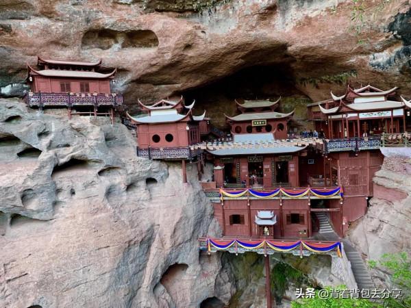 盤點中國十大懸崖邊上的建築，驚險而又震撼，你打卡過幾處呢