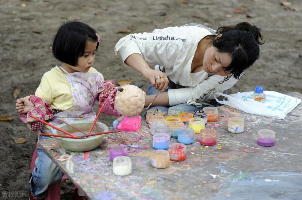 10年婚姻到頭，名人的婚姻破裂給我們普通人什麼啟示？