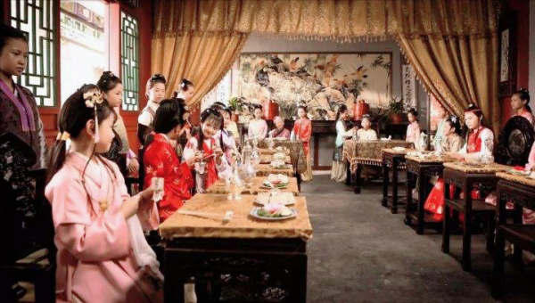 紅學百年誤區：史家不但不窮，還再度封爵！避免抄家倖存到最後