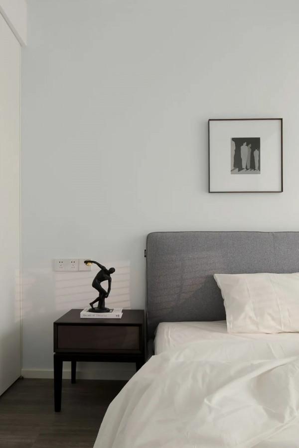 黃石裝修 &vert; 四居室現代簡約風，黑白灰營造出時尚高階的質感