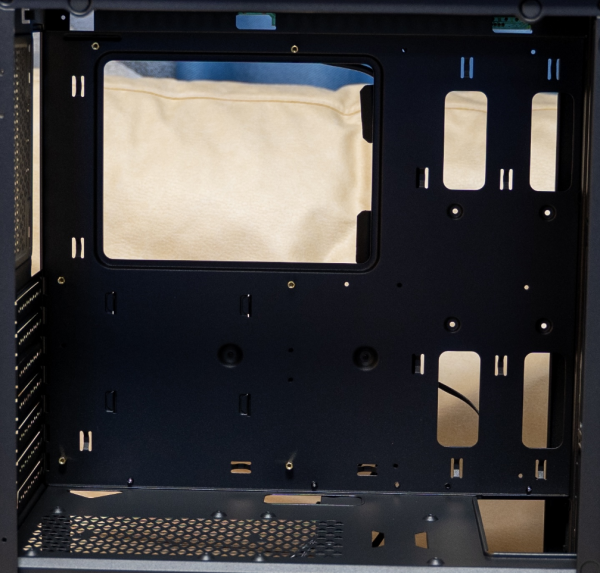 主流裝機個性之選，動力火車鈦3080 新品機箱評測