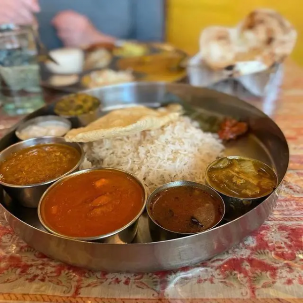 在印度吃了三天瑪莎拉,我在肛腸科和劉庸團建 在印度吃了三天瑪莎拉,我在肛腸科和劉庸團建