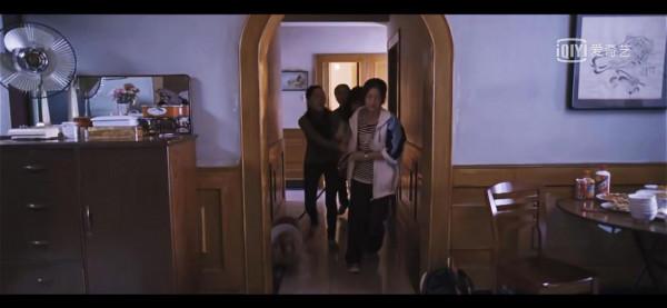 Ta一個小孩子，Ta的感受不重要