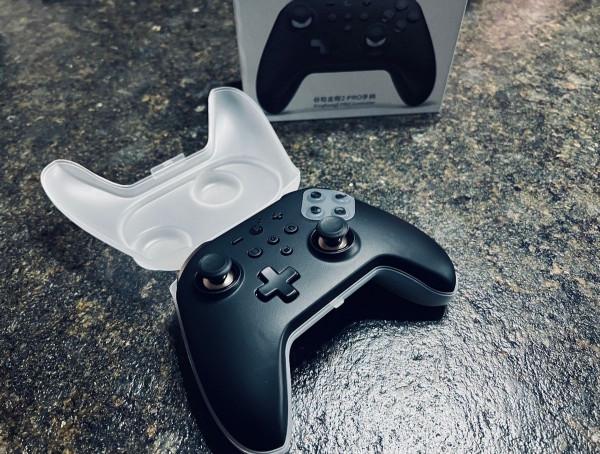 穀粒金剛2 Pro遊戲手柄，帶你感受搖桿玩遊戲的樂趣