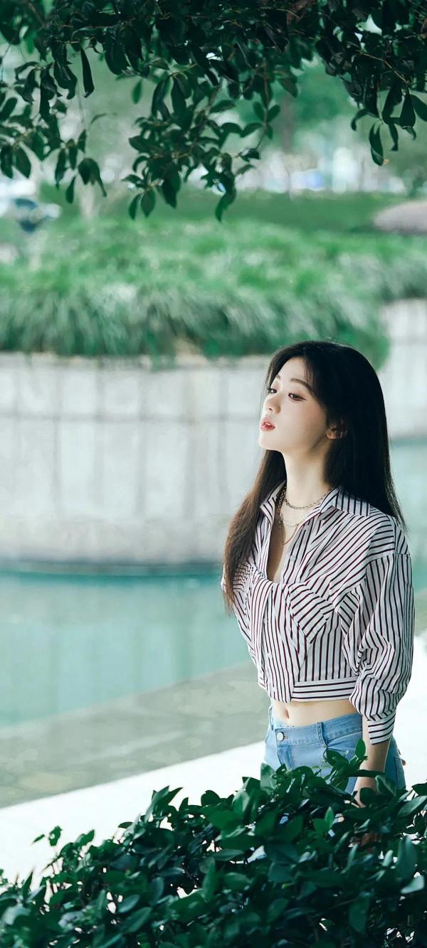 單依純、徐璐、容祖兒、張予曦、樸智妍全面屏手機桌布