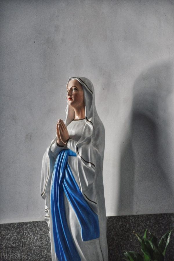 西方的神權，坍塌於一場大瘟疫