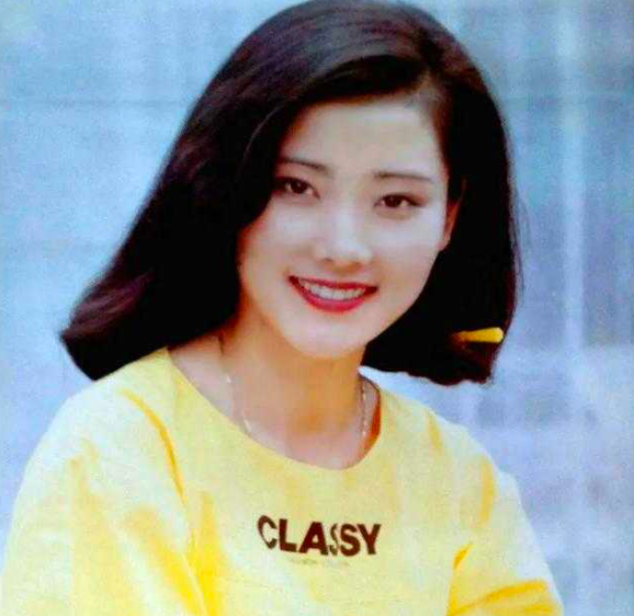 何賽飛：曾對機場工作人員發火，喝多了連導演都罵，為何卻沒涼涼